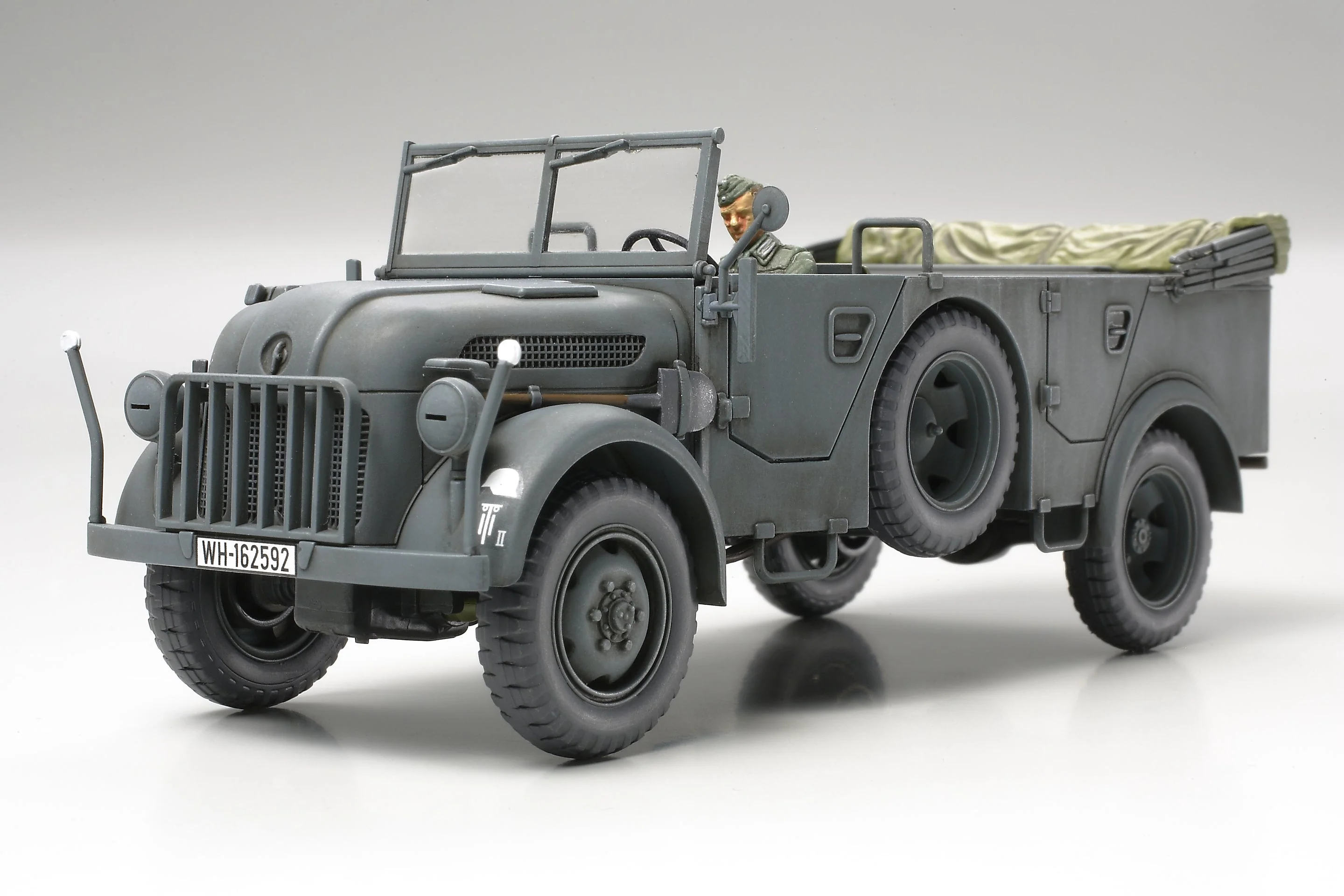 Tamiya 32549 1/48 Steyer Type 1500A/1