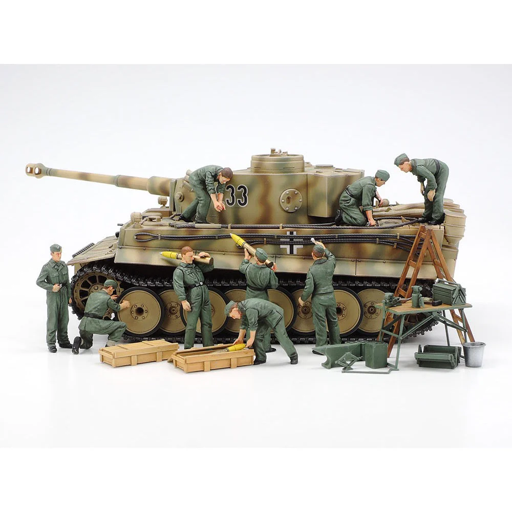 Tamiya 32547 1/48 WWII German Tank Crew - Image 2