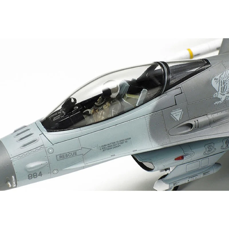 Tamiya 60788 1/72 Lockheed Martin F-16CJ Fighting Falcon - Image 5