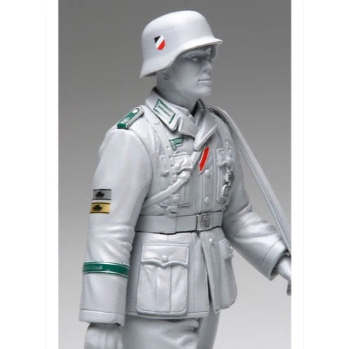 Tamiya 12625 1/16 1/35 WWII German Insignia Decal Set - Image 2