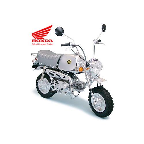 Tamiya 16031 1/6 Honda Gorilla Spring Collection - Image 2