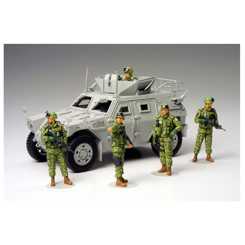 Tamiya 35276 1/35 JGSDF Iraq Humanitarian Assitance Team - Image 2