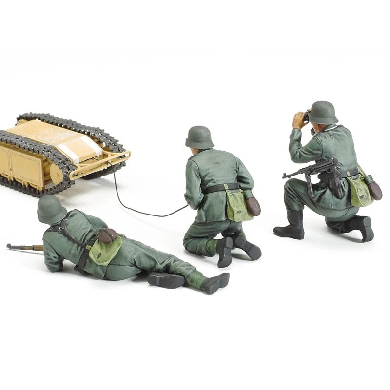 Tamiya 35357 1/35 German Assault Pioneer Team and Goliath Set - Image 3