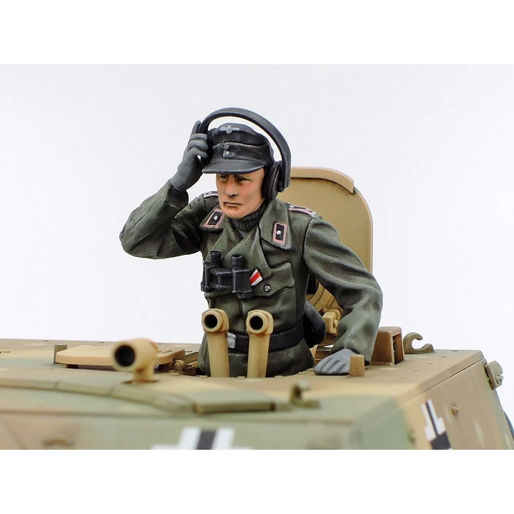 Tamiya 35381 1/35 German Panzer IV/70(A) - Image 6