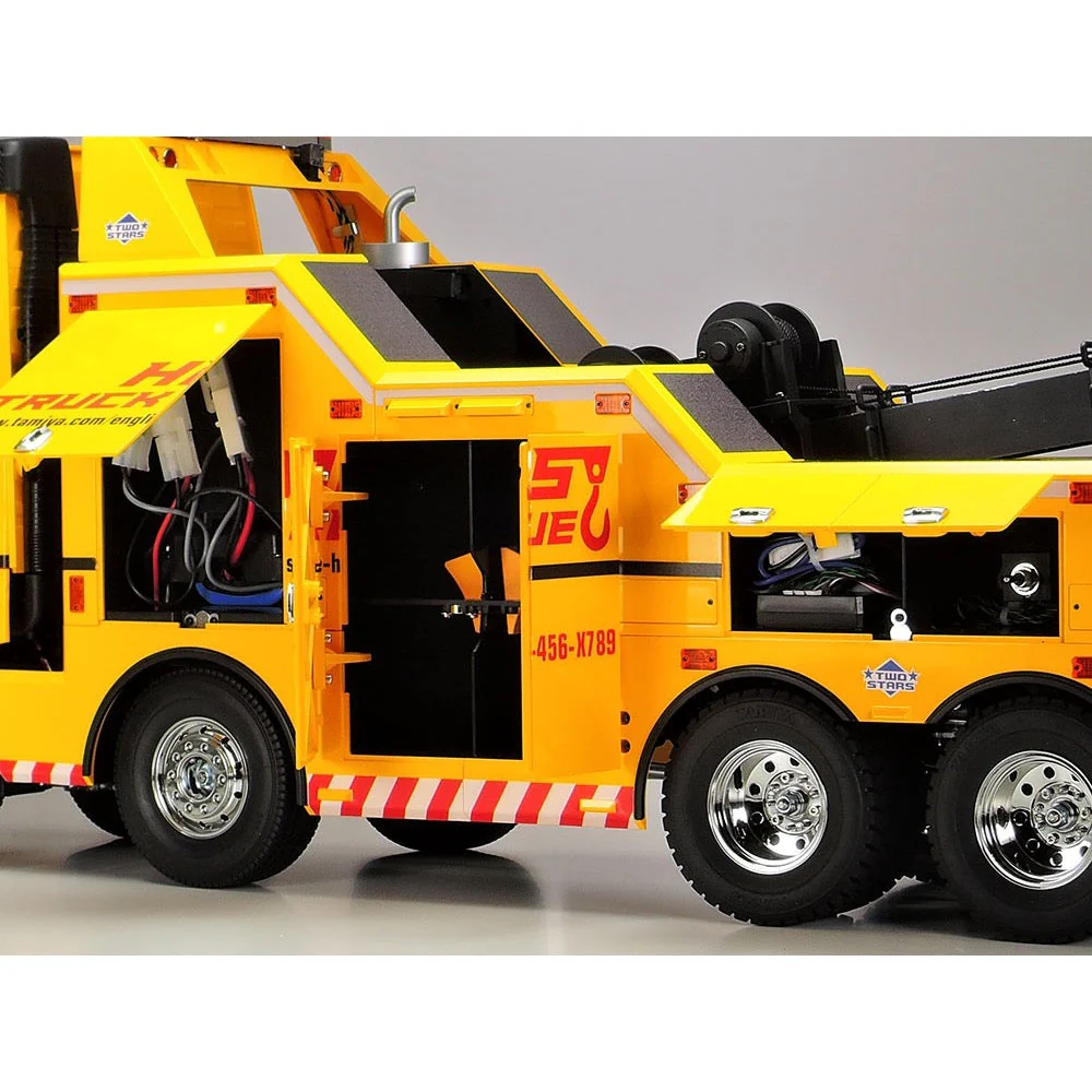 Tamiya 56362 1/14 Volvo FH16 Globetrotter 750 8x4 RC Tow Truck - Image 13