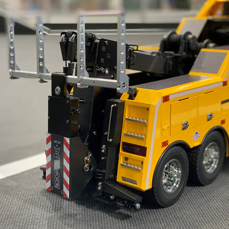 Tamiya 56362 1/14 Volvo FH16 Globetrotter 750 8x4 RC Tow Truck - Image 20