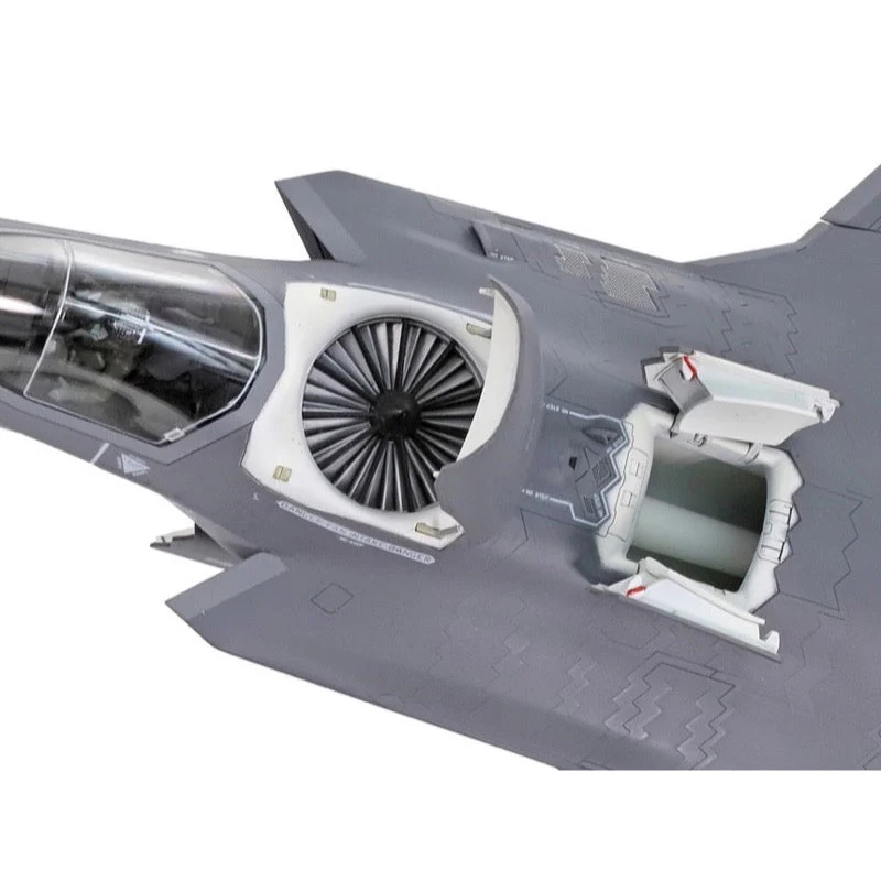 Tamiya 60793 1/72 Lockheed Martin F-35B Lightning II - Image 10