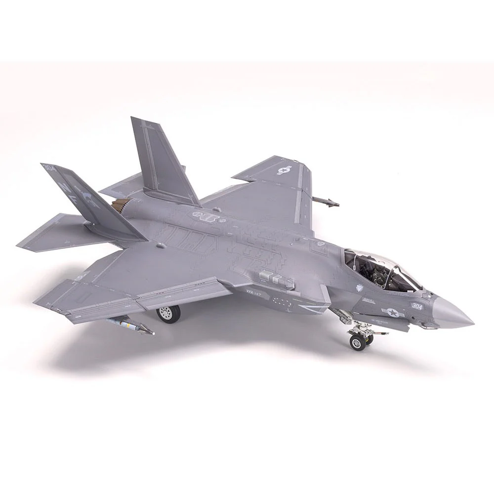 Tamiya 60794 1/72 Lockheed Martin F-35C Lightning II - Image 3