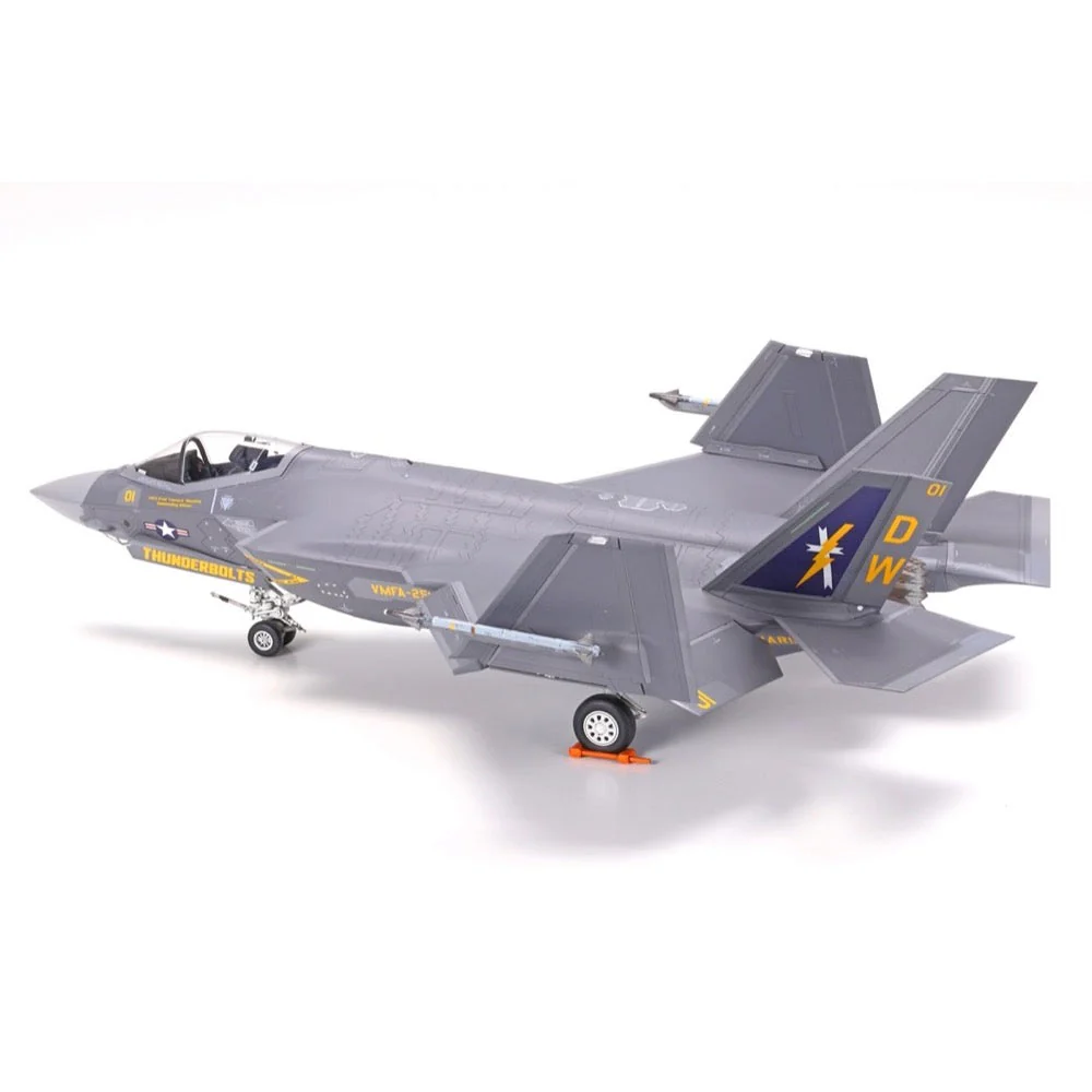 Tamiya 60794 1/72 Lockheed Martin F-35C Lightning II - Image 4