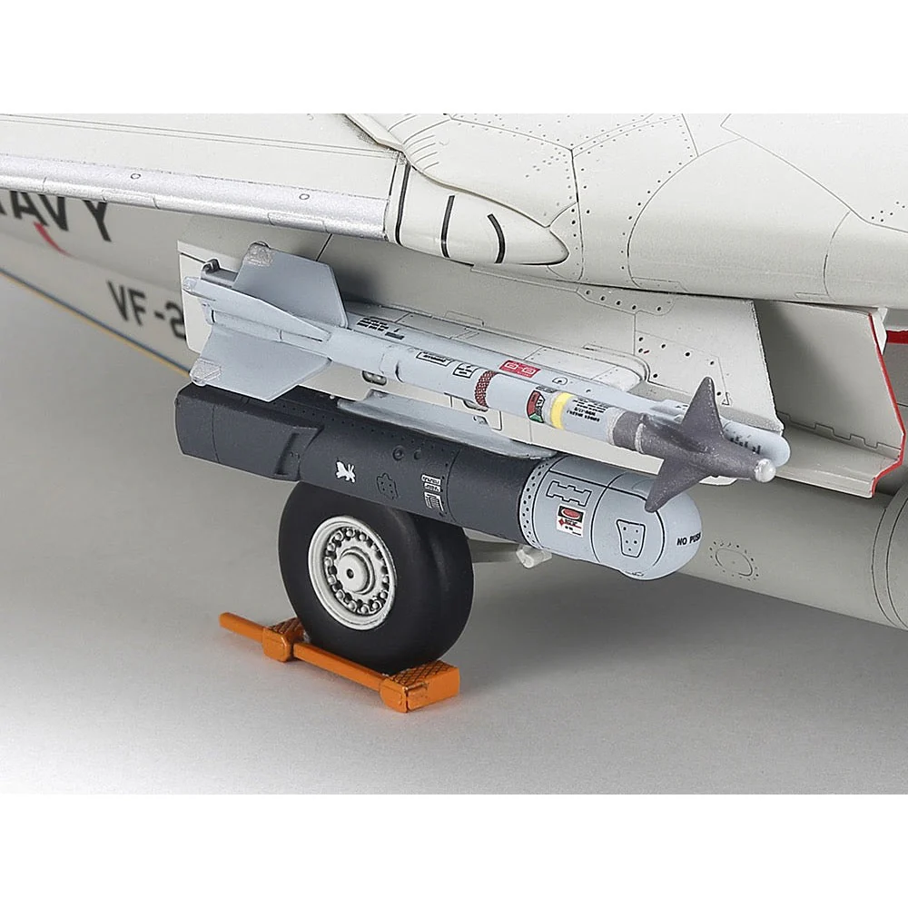 Tamiya 60795 1/72 Grumman F-14D Tomcat - Image 23