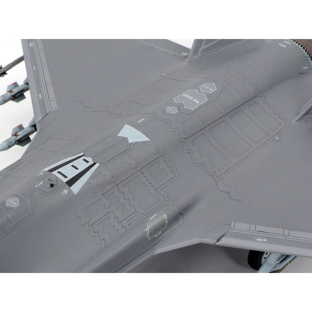 Tamiya 60792 1/72 Lockheed Martin F-35A Lightning II - Image 15