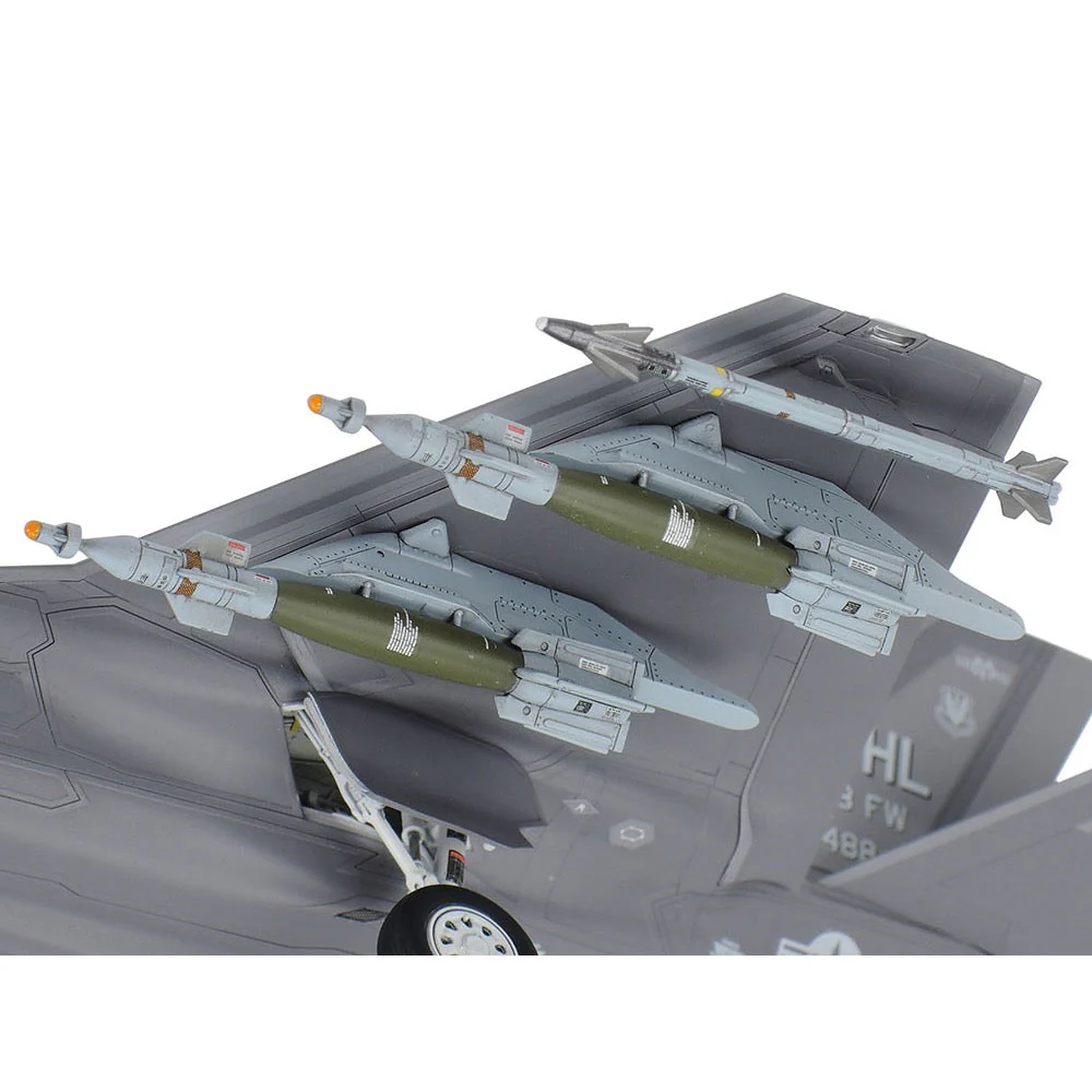 Tamiya 60792 1/72 Lockheed Martin F-35A Lightning II - Image 9