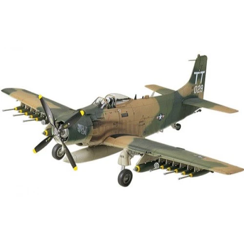Tamiya 61073 1/48 Douglas A-1J Skyraider US Air Force - Image 4