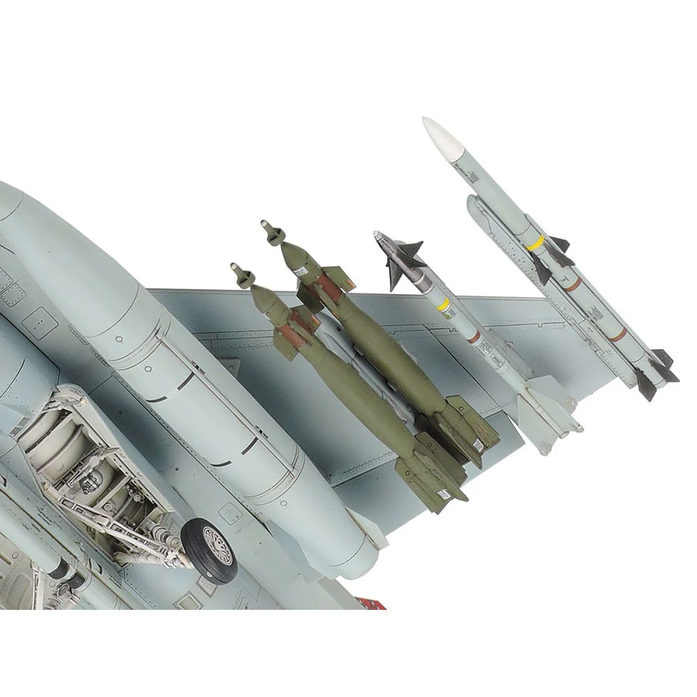 Tamiya 61101 1/48 Lockheed Martin F-16C (Block 25/32) - Image 8
