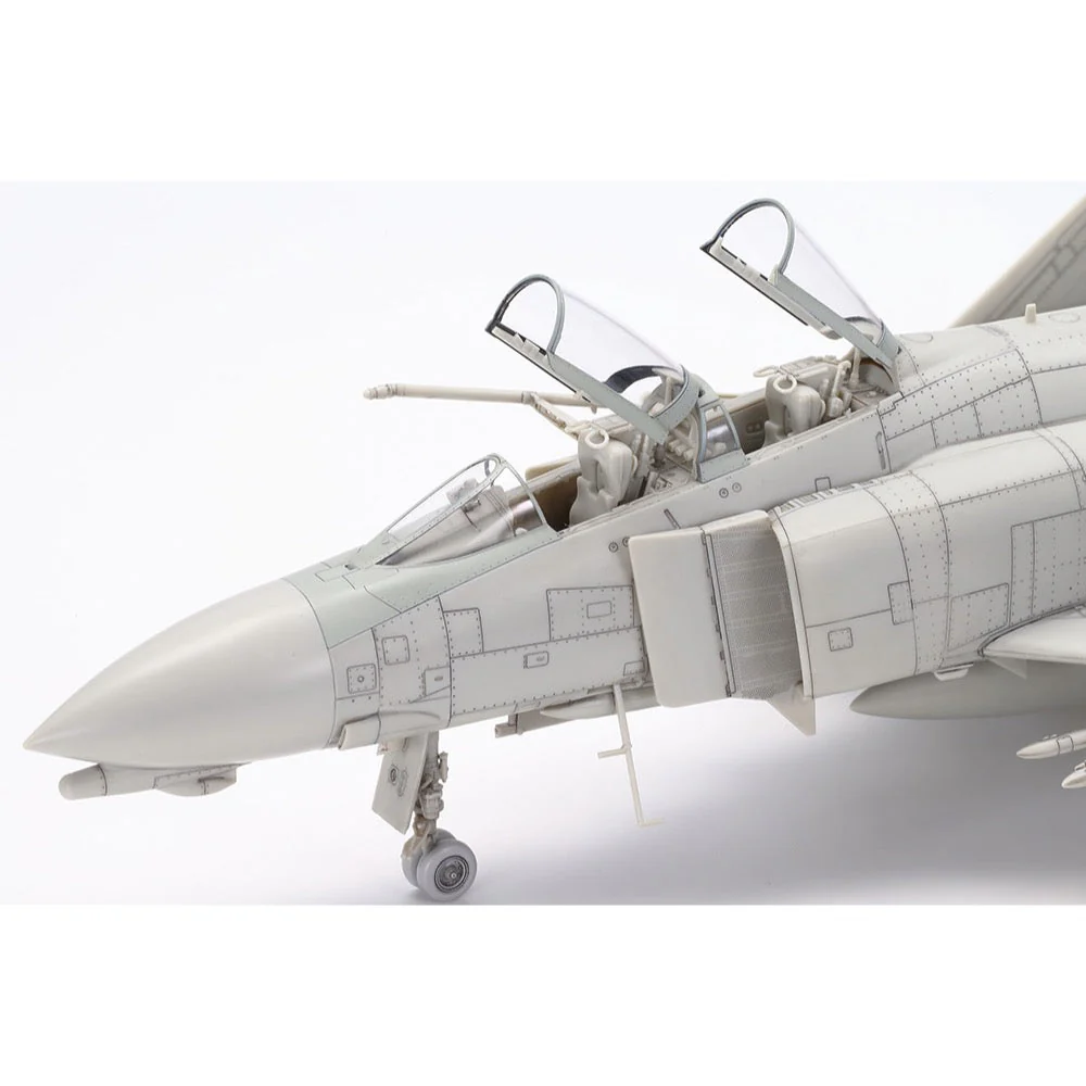 Tamiya 61121 1/48 McDonnell Douglas F-4B Phantom II - Image 10