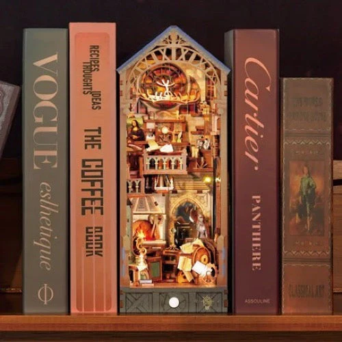 Tonecheer Leonardo da Vinci Book Nook - Image 6