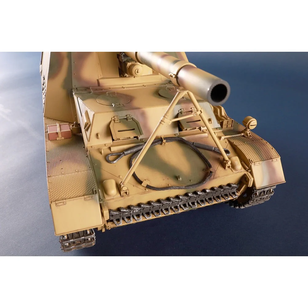 Trumpeter 00953 1/16 Sd.Kfz.165 Hummel Late - Image 9