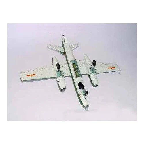 Trumpeter 01604 1/72 IL-28 - Image 3