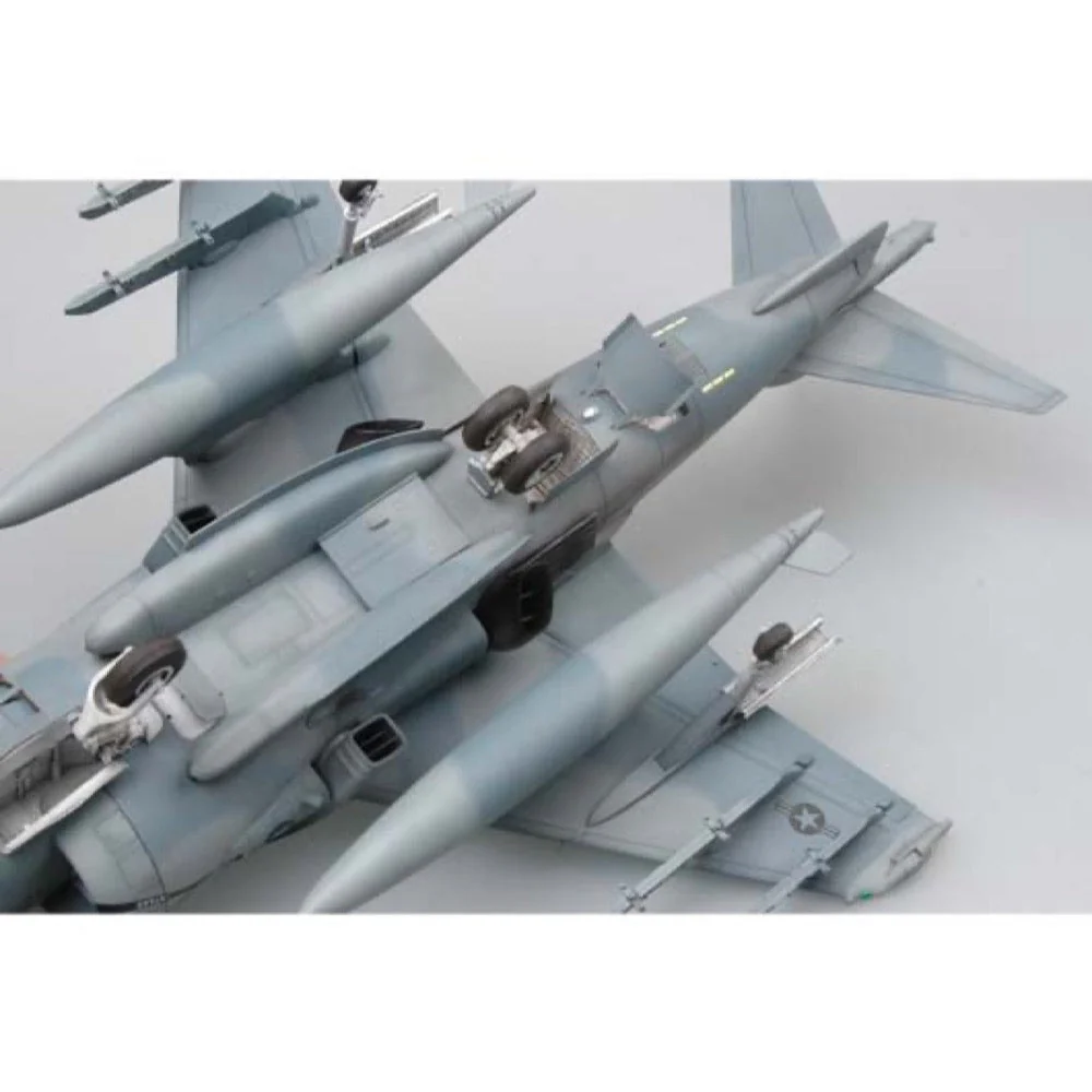 Trumpeter 02229 1/32 AV-8B Harrier II - Image 7