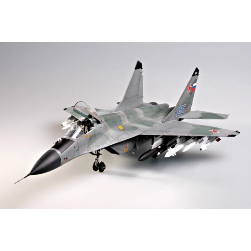 Trumpeter 02238 1/32 Russian MIG-29M Fulcrum Fighter - Image 2