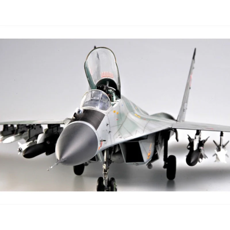 Trumpeter 02238 1/32 Russian MIG-29M Fulcrum Fighter - Image 4