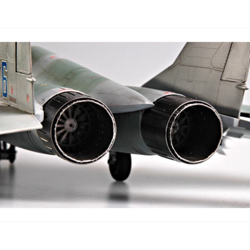 Trumpeter 02238 1/32 Russian MIG-29M Fulcrum Fighter - Image 9