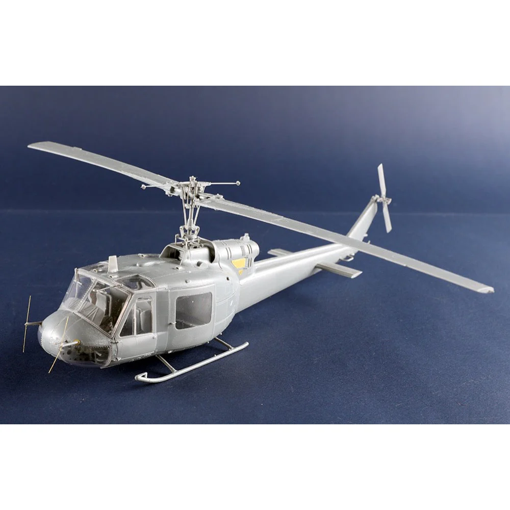 Trumpeter 05111 1/35 Bell UH-1B Huey - Image 3