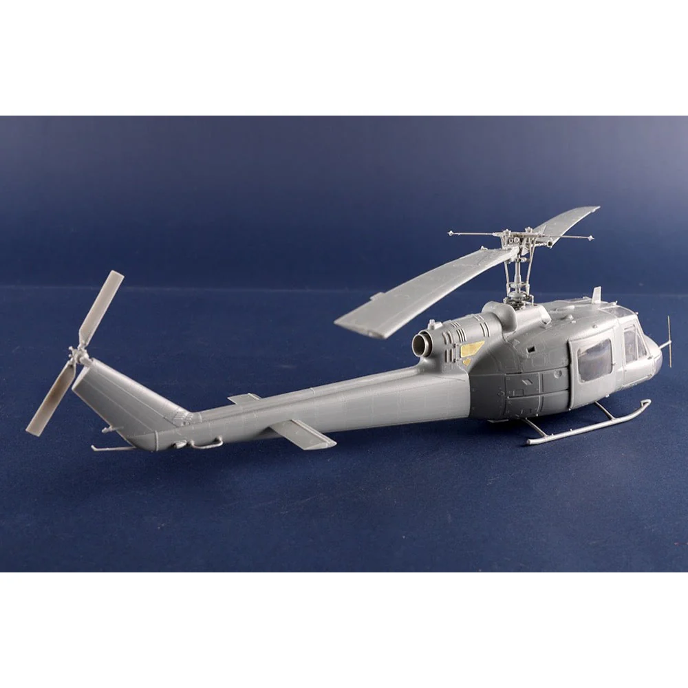 Trumpeter 05111 1/35 Bell UH-1B Huey - Image 4