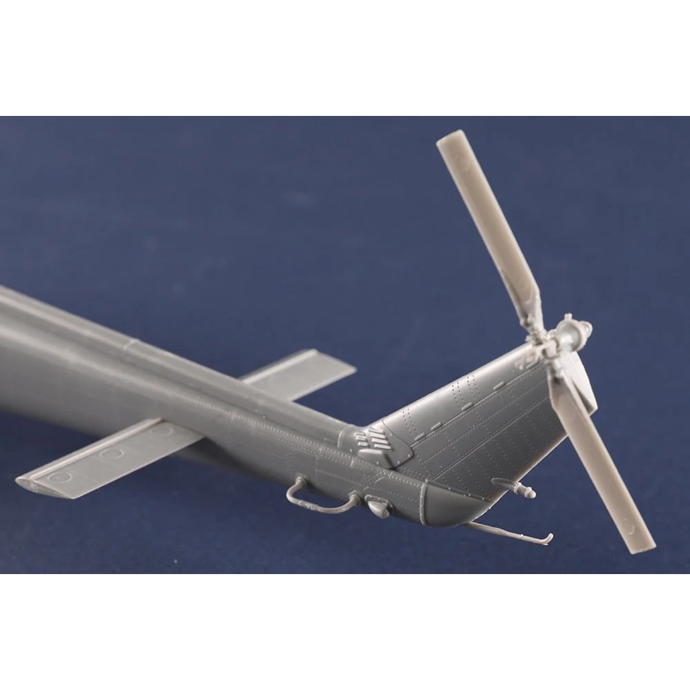 Trumpeter 05111 1/35 Bell UH-1B Huey - Image 7
