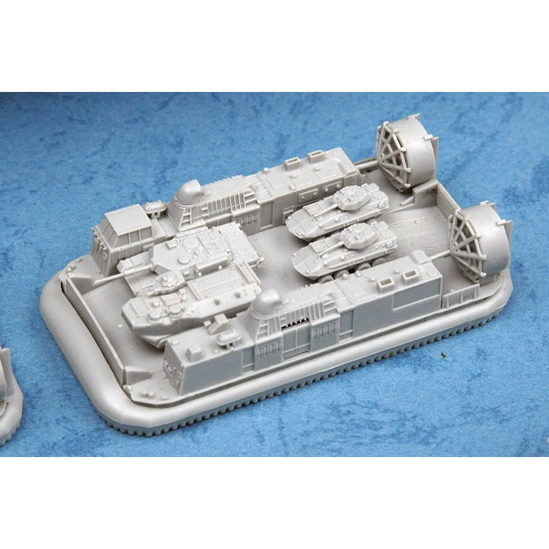 Trumpeter 05611 1/350 USS Wasp LHD-1 - Image 4
