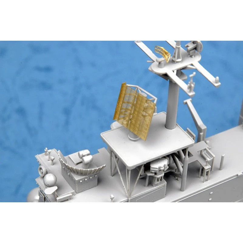 Trumpeter 05611 1/350 USS Wasp LHD-1 - Image 8