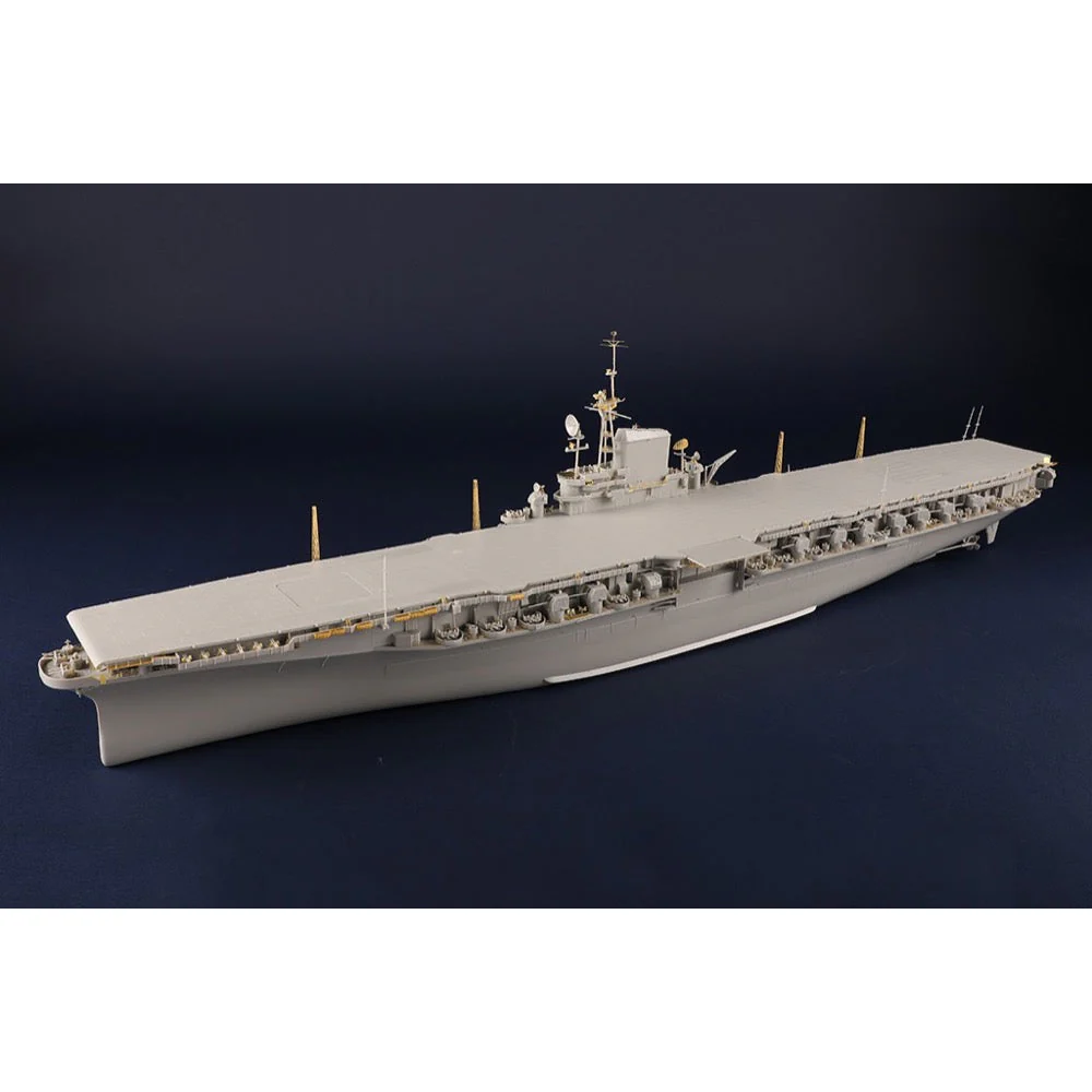 Trumpeter 05634 1/350 USS Midway CV-41 1945 Appearance - Image 3