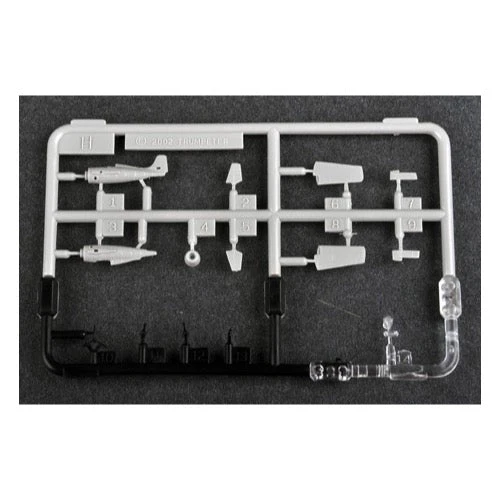 Trumpeter 06202 1/350 F4F4 Wildcat - Image 3